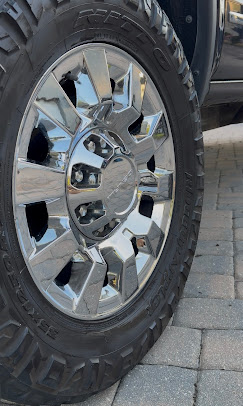 Detailed chrome wheel and tire